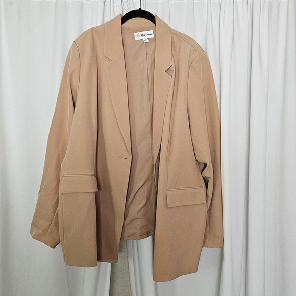 Women's Black and Tan Blazers - Picture 4 of 5